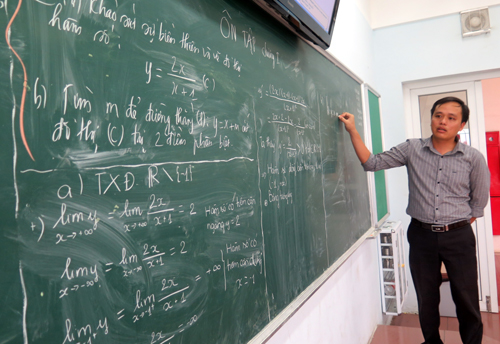 Giúp học sinh làm quen với hình thức thi mới