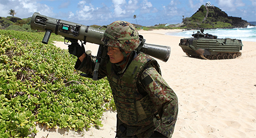 Nhật Bản tăng chi tiêu quốc phòng kỷ lục trong năm 2017