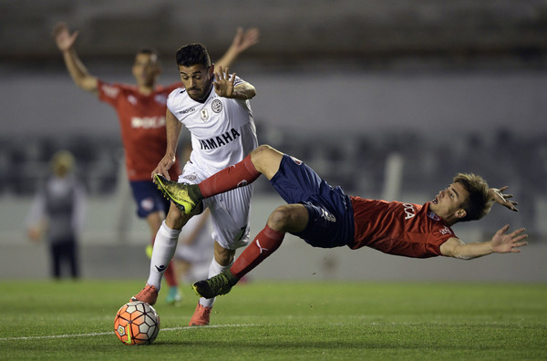 BÓNG ĐÁ GẮN KẾT
