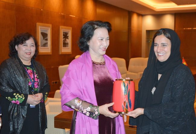 Chủ tịch Quốc hội Nguyễn Thị Kim Ngân gặp Quốc vụ khanh phụ trách khoan dung UAE