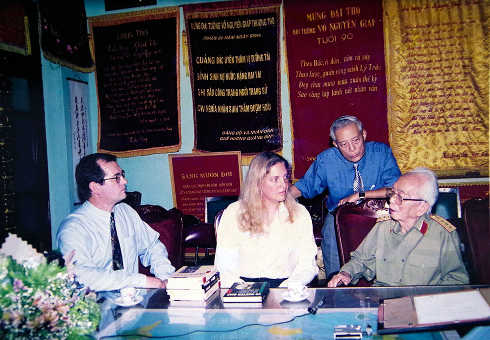 Bài 1: Chạy đua với thời gian