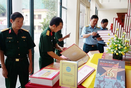 Góp phần bồi đắp, nâng tầm trí tuệ cho học viên