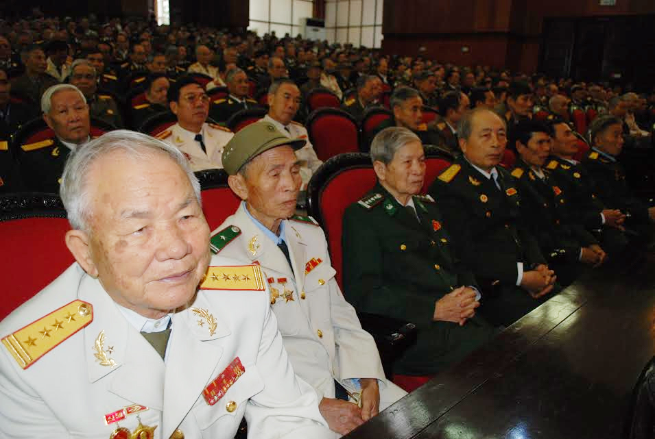 Thanh Hóa gặp mặt cán bộ nhân kỷ niệm Ngày thành lập Quân đội nhân dân Việt Nam 
