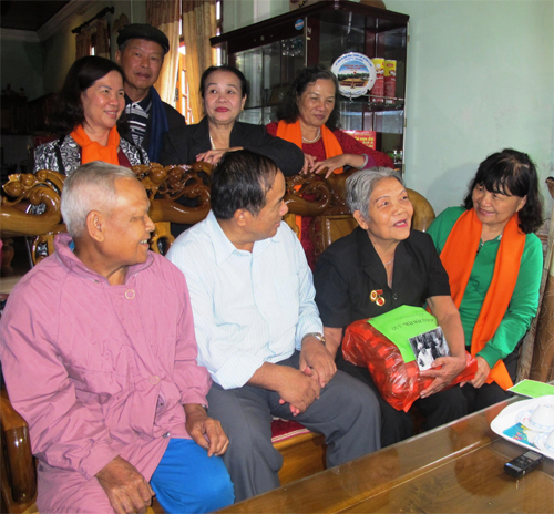 Còn sức còn tri ân
