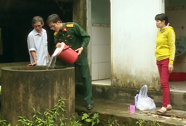 Đổ trực tiếp xuống giếng của người dân xã Ân Hảo Đông, huyện Hoài Ân, tỉnh Bình Định.