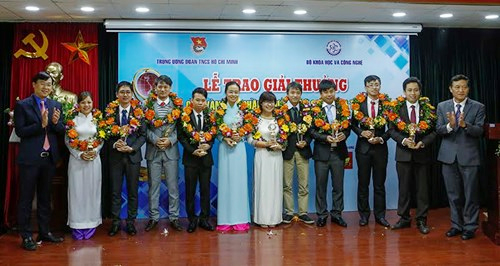 10 tài năng trẻ xuất sắc nhận Giải thưởng Quả Cầu Vàng 2016
