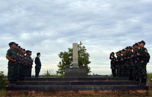 Nhiều hoạt động giao lưu giữa bộ đội biên phòng Việt Nam và lực lượng bảo vệ biên giới Cam-pu-chia
