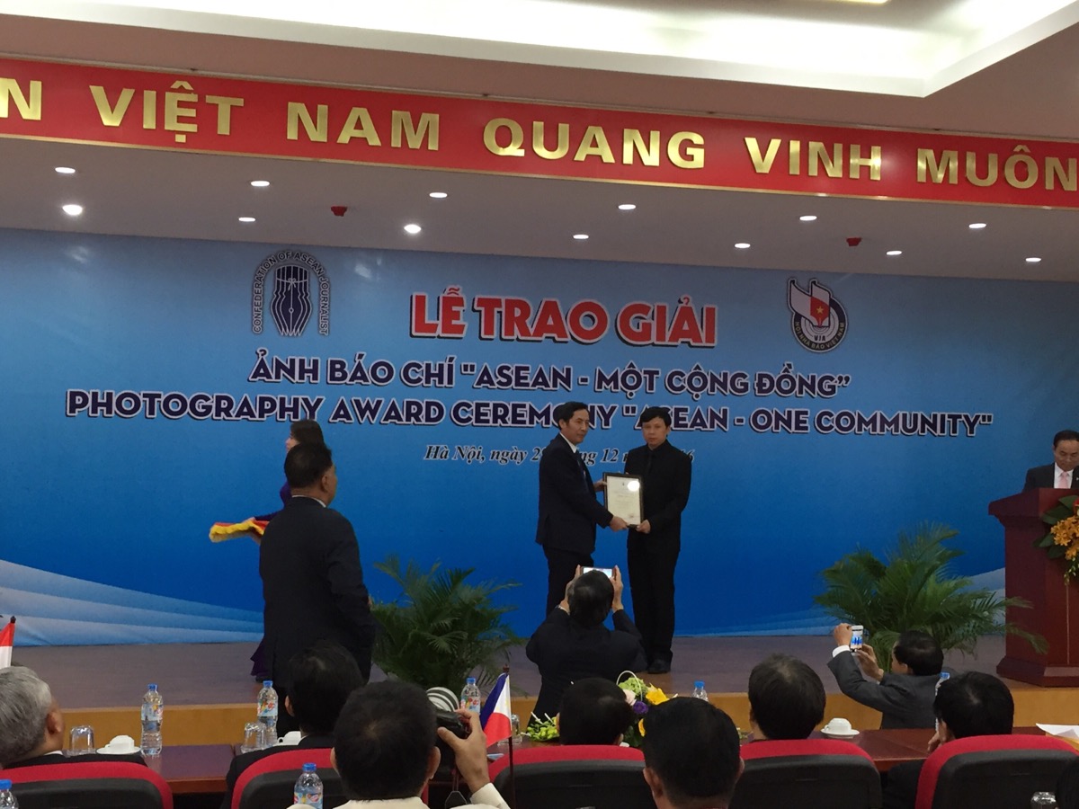 Trao giải Ảnh báo chí “ASEAN – Một cộng đồng”