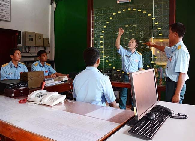 Kíp trực của Trạm Ra đa 57 (thuộc Trung đoàn 952, Sư đoàn 377, Quân chủng PK-KQ) trên đảo Nam Yết