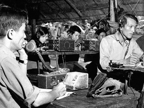 Dâng trọn tuổi thanh xuân cho mạch máu thông tin liên lạc
