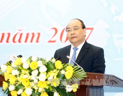 Thủ tướng Nguyễn Xuân Phúc dự Hội nghị triển khai nhiệm vụ năm 2017 ngành Công Thương