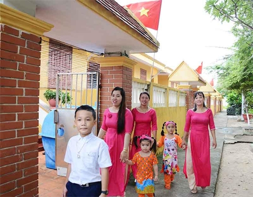 Các hộ dân trên đảo Sinh Tồn luôn đoàn kết, gắn bó xây dựng khu dân cư văn hóa.