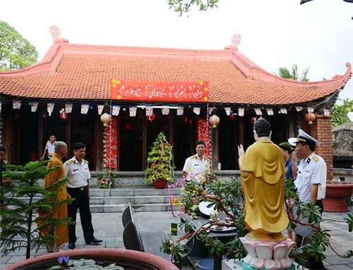 Chùa Sinh Tồn, nơi sinh hoạt tín ngưỡng tâm linh của bà con xã đảo.