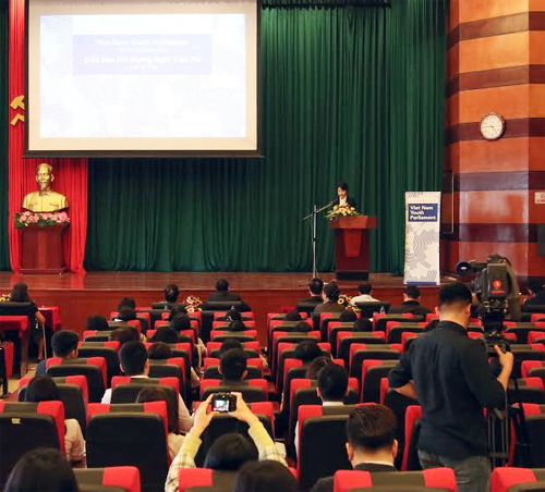 Khai mạc dự án Diễn đàn mô phỏng Nghị viện trẻ 
