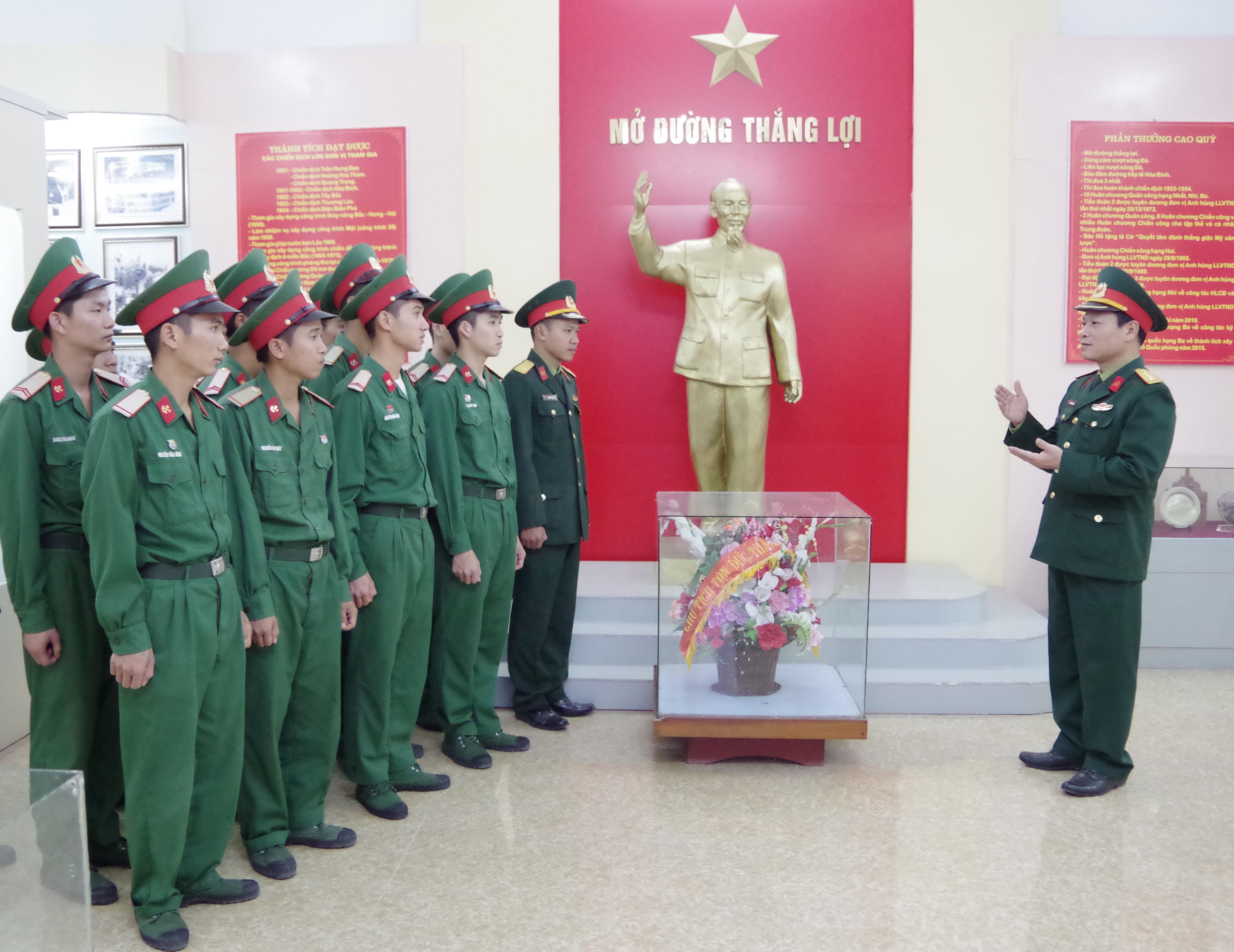 Bám sát nhiệm vụ, cán bộ thực sự nêu gương