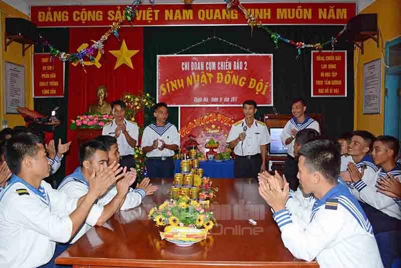 Xuân vui tươi trên đảo Đá Thị.