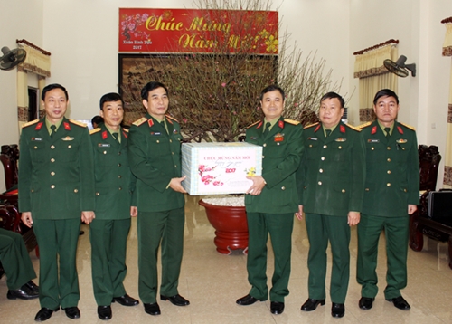 Trung tướng Phan Văn Giang kiểm tra công tác SSCĐ tại Bộ CHQS tỉnh Bắc Ninh