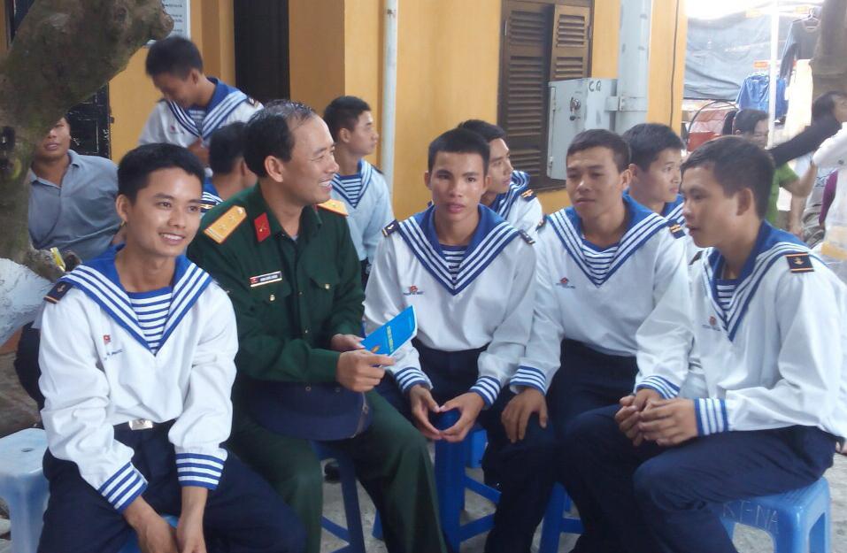 Tiếp bước cha anh, thi đua rèn đức, luyện tài, chiếm lĩnh những đỉnh cao
