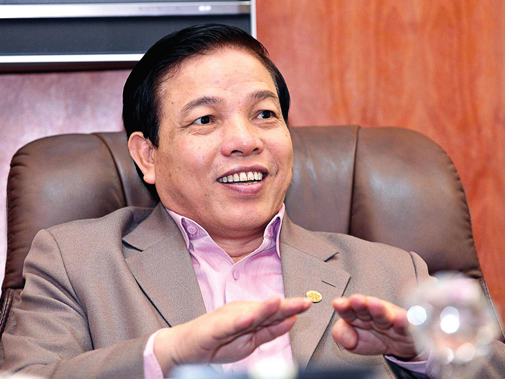 Người lính mặc thường phục