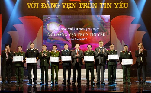 Mãi trọn niềm tin, thêm tự hào tiến bước
