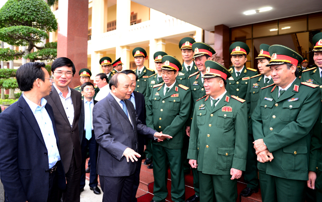 Thủ tướng Nguyễn Xuân Phúc thăm và làm việc tại Bộ tư lệnh Quân khu 5