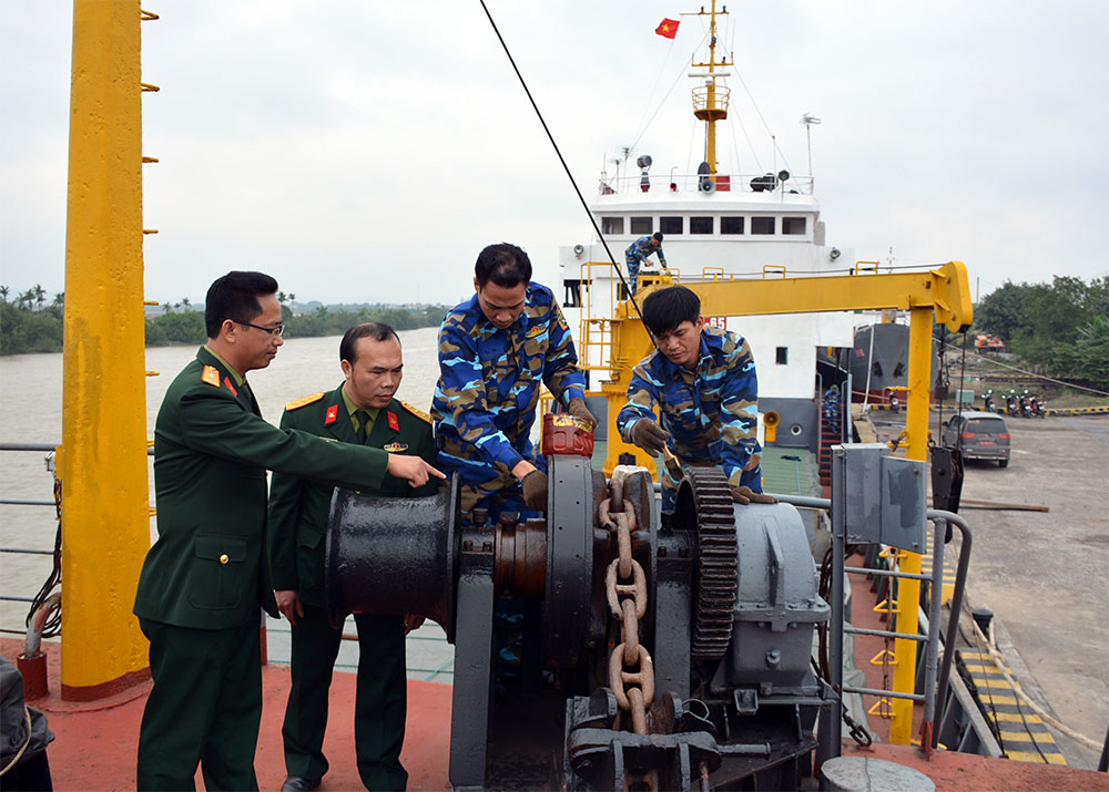 Vững vàng lướt sóng trùng khơi
