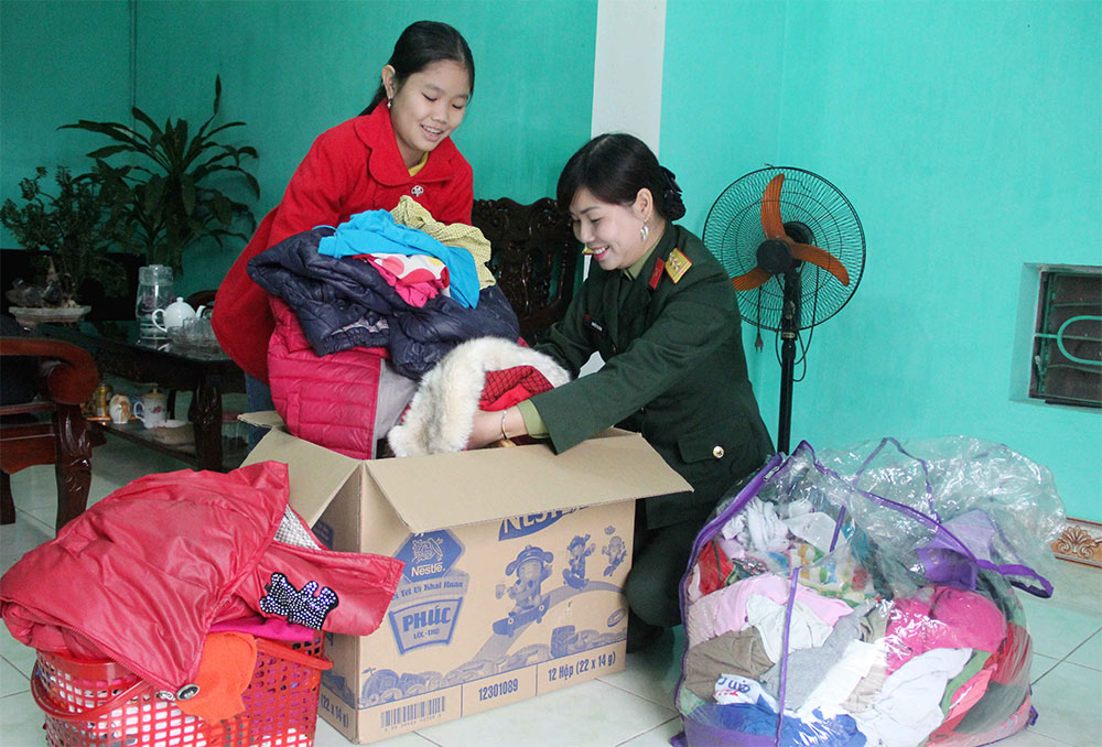 Nữ quân nhân với tấm lòng thơm thảo
