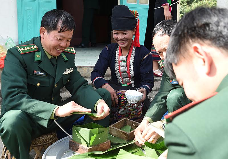Bản Tin Tốc xã Mường Pồn là nơi sinh sống chủ yếu của người Thái và người Khơ Mú.
