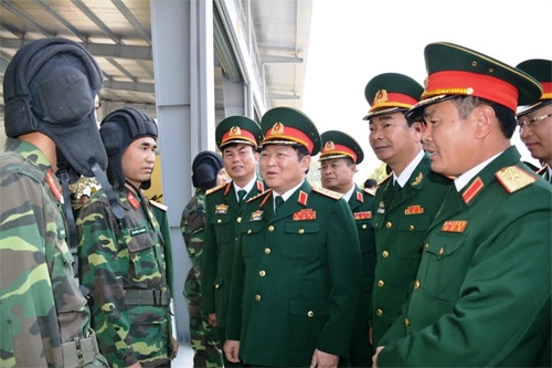 Đại tướng Ngô Xuân Lịch kiểm tra công tác SSCĐ tại Sư đoàn 308 và Lữ đoàn Đặc công Biệt động 1