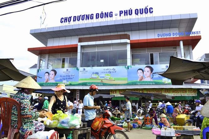 Chợ Dương Đông được xem là Trung tâm thương mại của Phú Quốc.