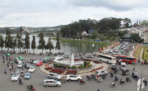 Đà Lạt tấp nập du khách trong dịp Tết Định Dậu