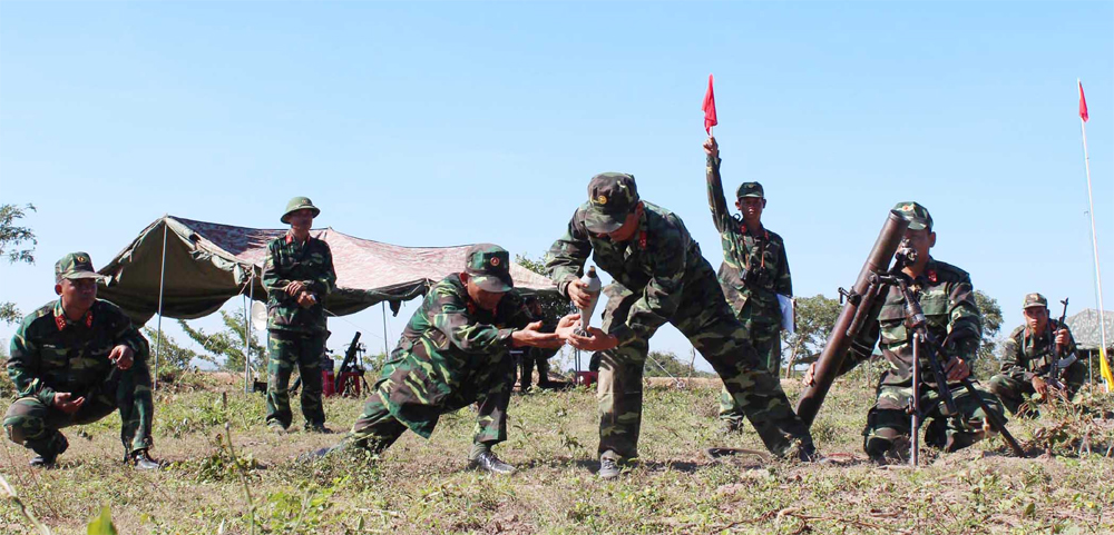 Bắn giỏi nhờ tăng cường rèn luyện
