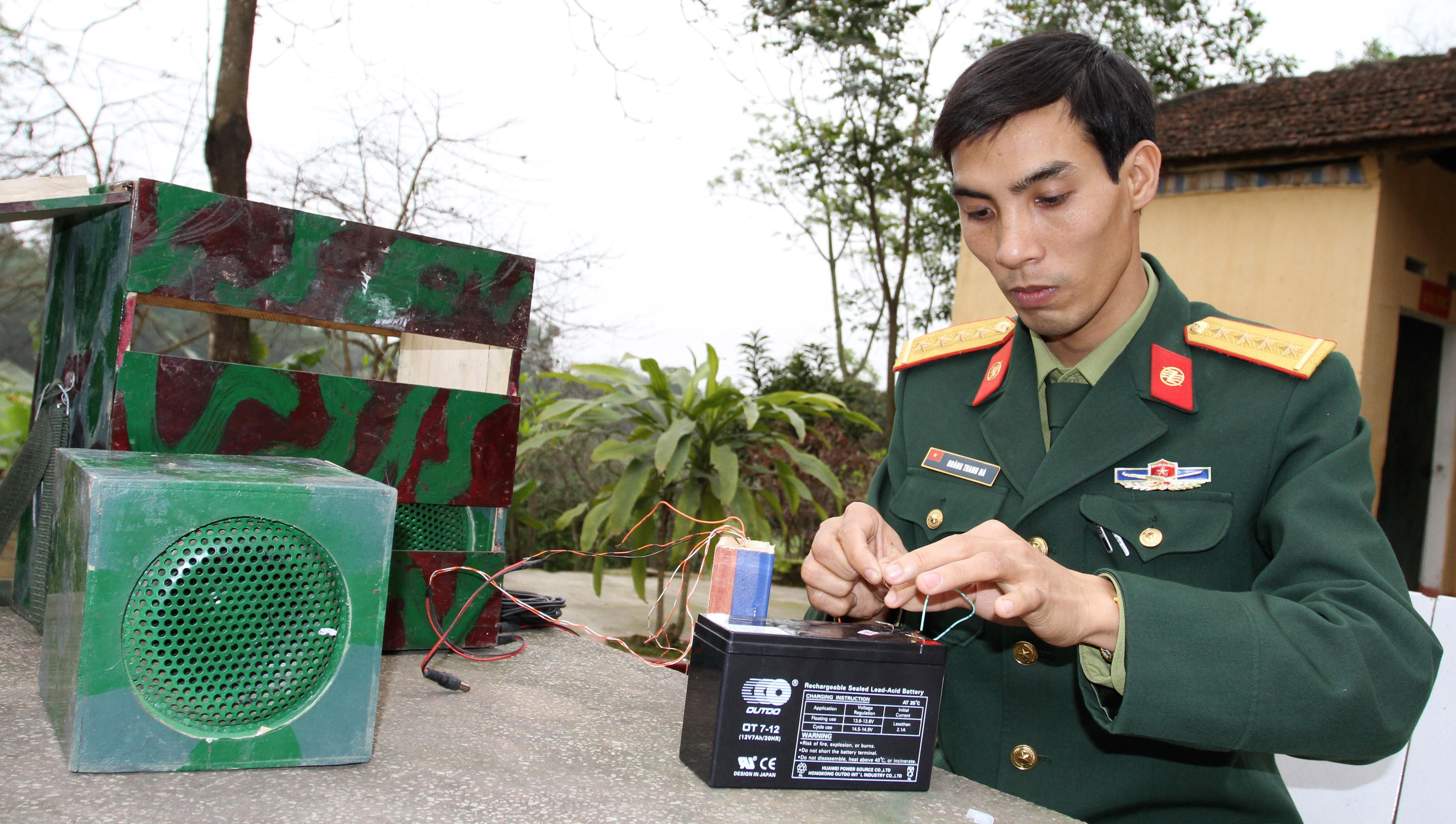 Đại đội trưởng say mê sáng kiến