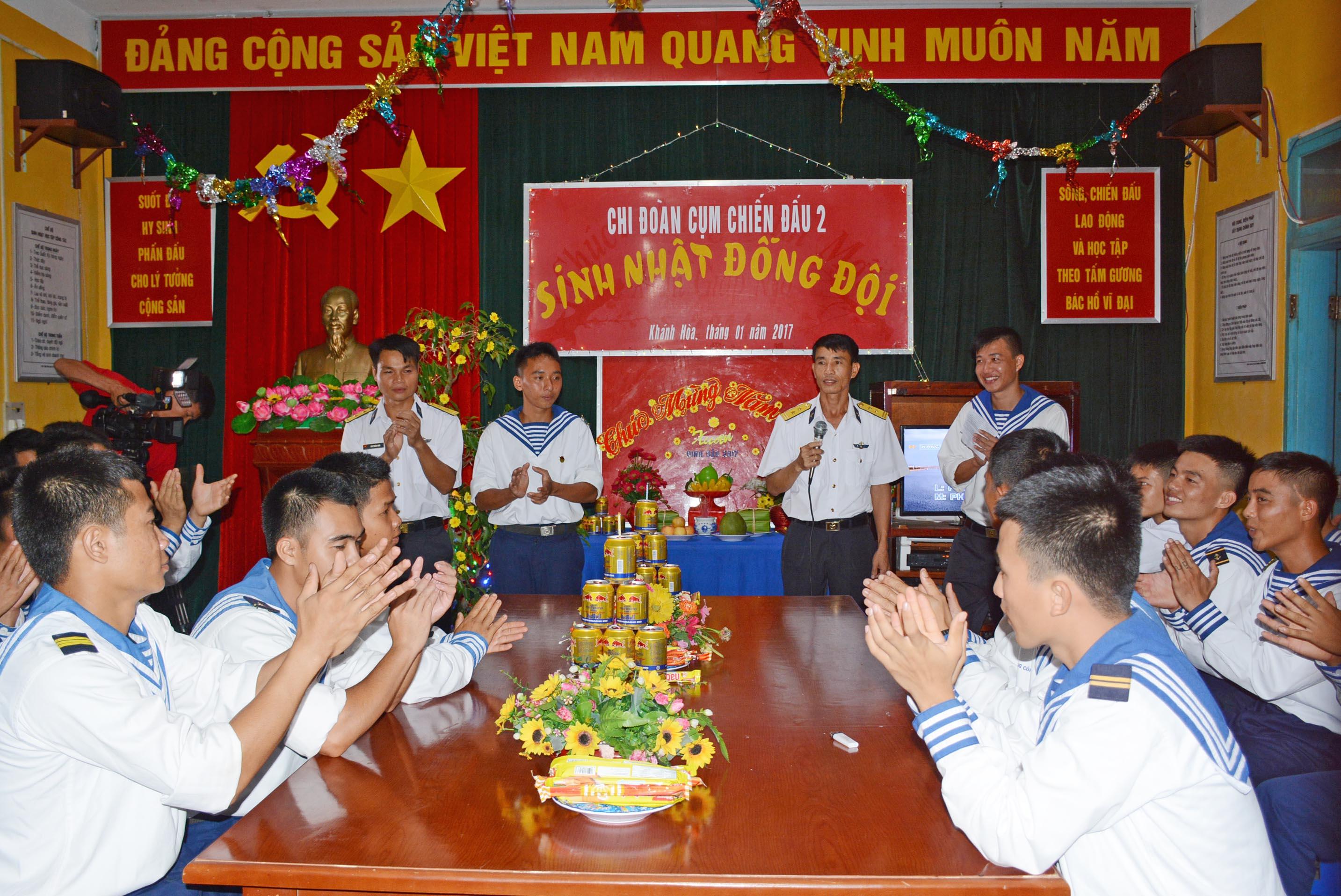 Vui sinh nhật đồng đội