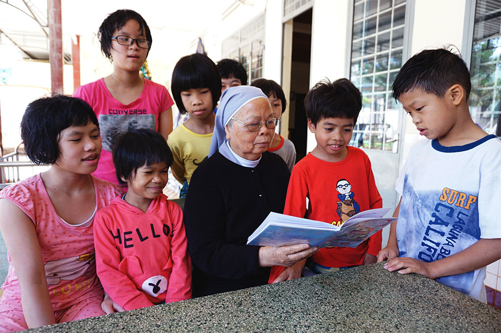 Người mẹ “hồi sinh” những mảnh đời bất hạnh
