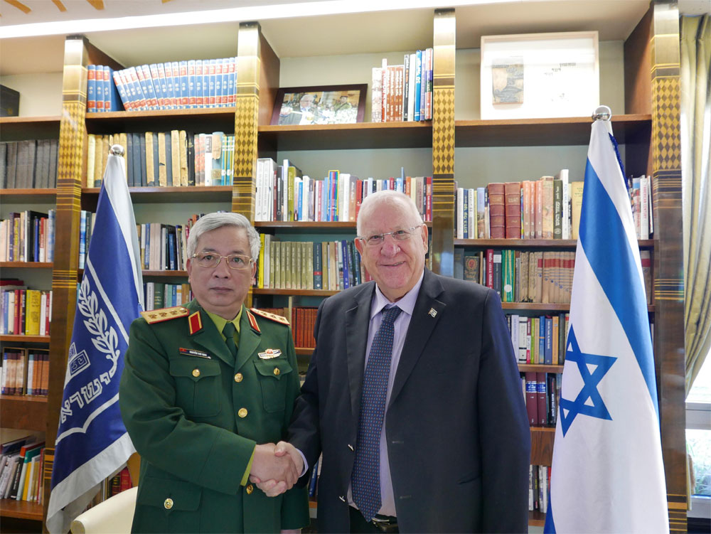 Tổng thống I-xra-en tiếp Thứ trưởng Bộ Quốc phòng Nguyễn Chí Vịnh
