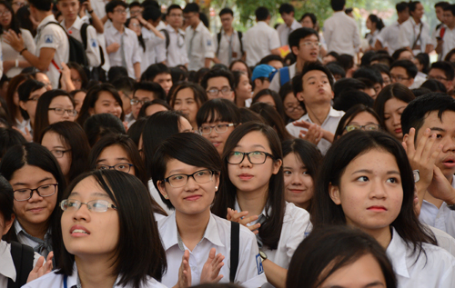 Bộ GD-ĐT đề nghị các trường giúp học sinh làm quen với đề thi minh họa  