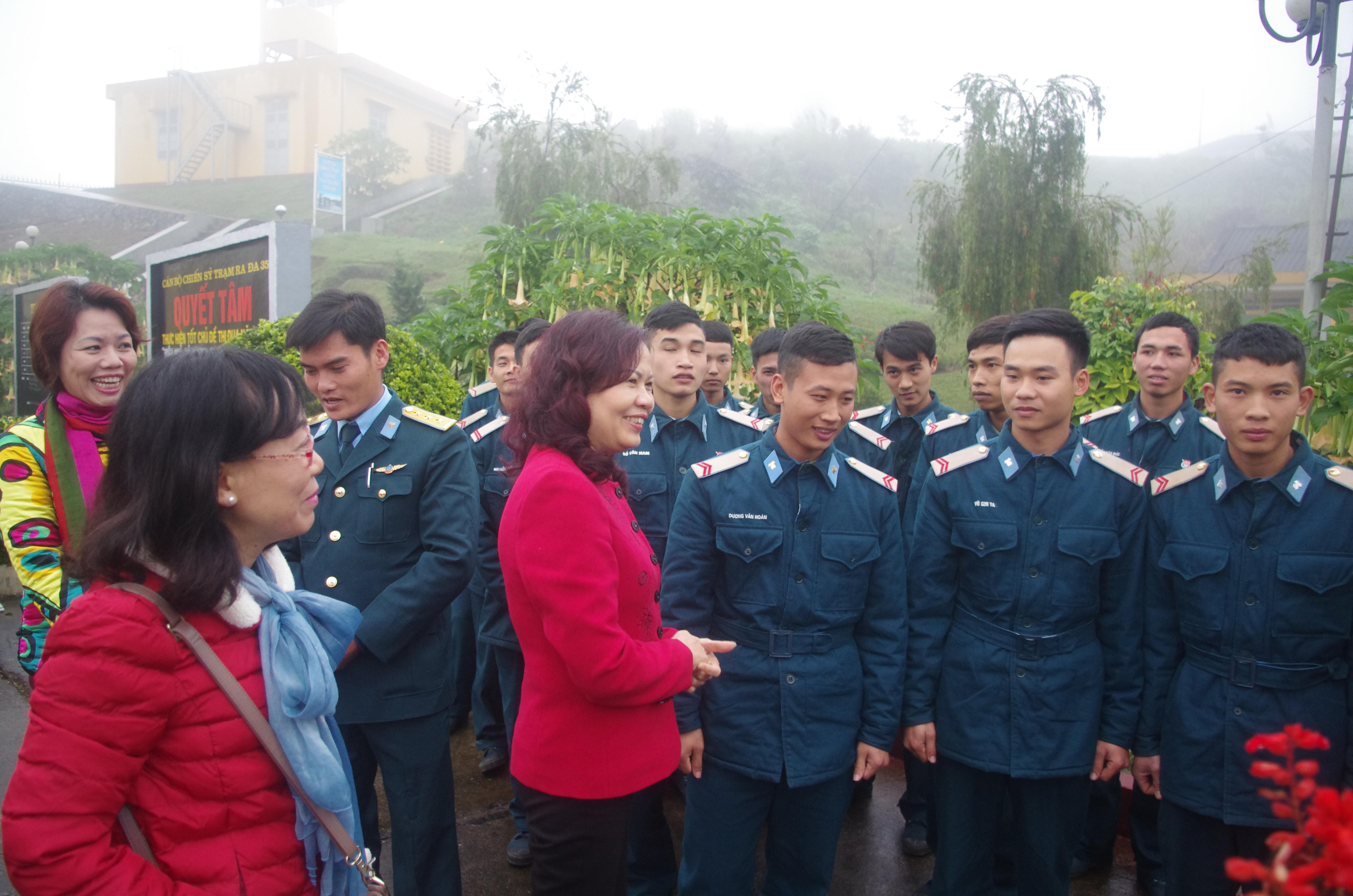 Tiếp sức cho “tiền tuyến”