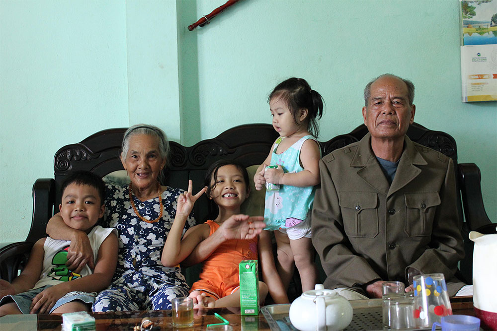 Nghĩa tình vợ chồng cựu chiến binh vùng cao
