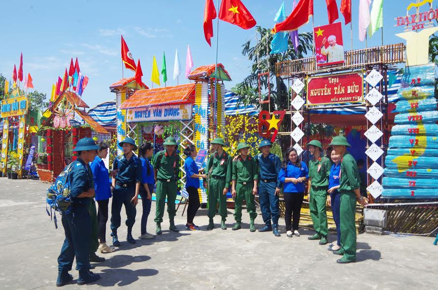 Rộn ràng hội trại tòng quân tại Long An
