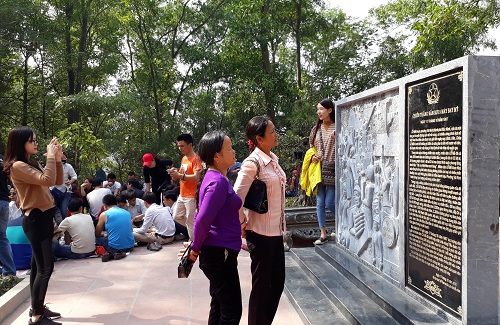 Di tích cách mạng trên núi Kho