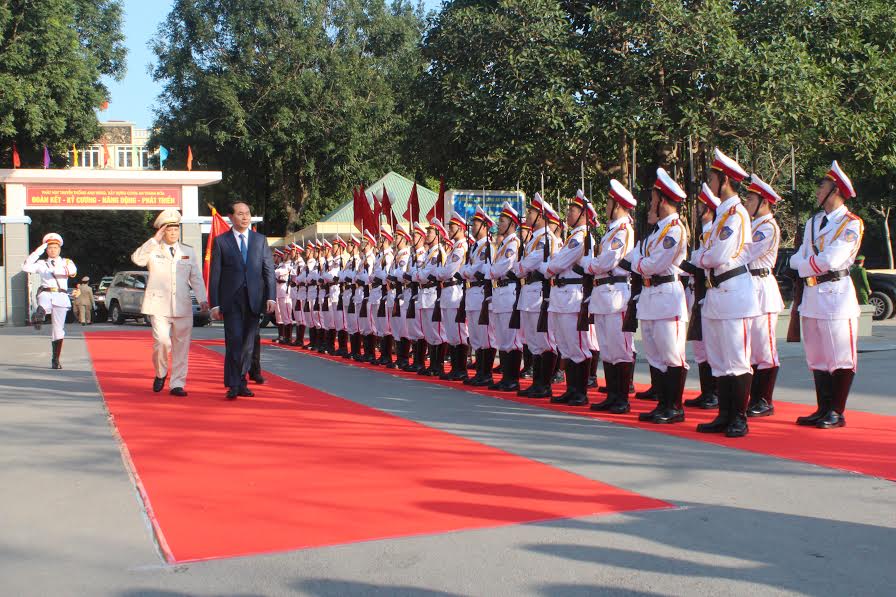 Chủ tịch nước Trần Đại Quang thăm và làm việc với Lực lượng vũ trang tỉnh Thanh Hóa
