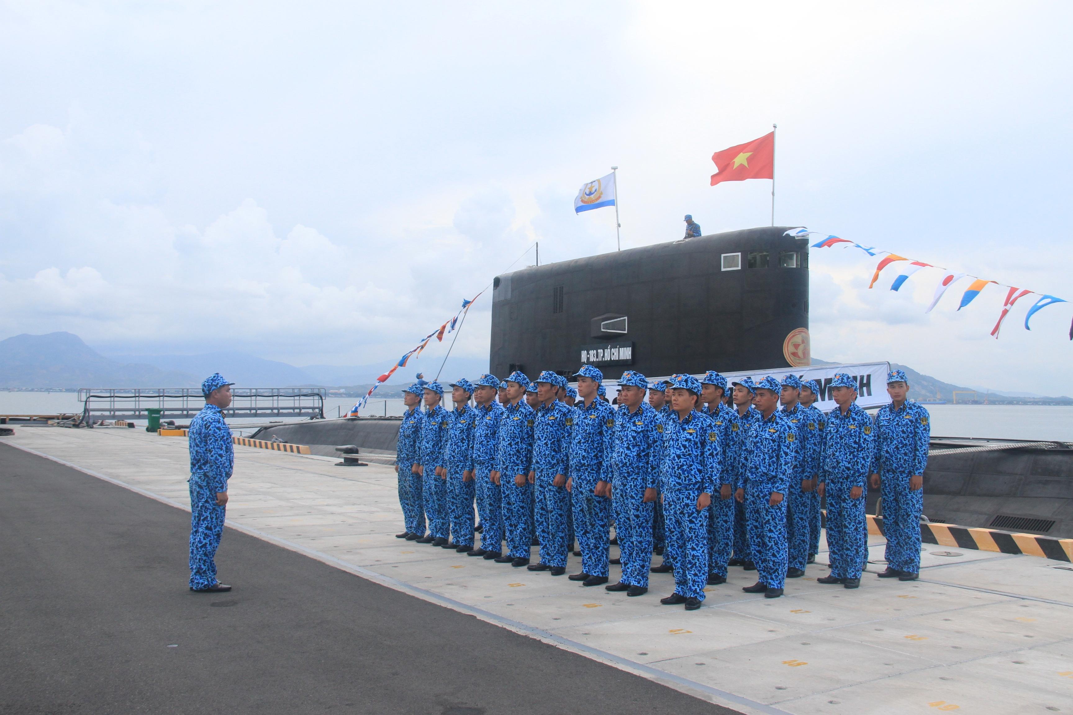  Bài 1: Quan tâm thiết thực, có chính sách đặc thù