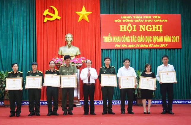 Phú Yên triển khai công tác giáo dục QP-AN năm 2017
