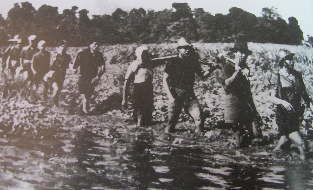 Tổ chức, điều hành tác chiến, chuẩn bị chiến đấu lâu dài
