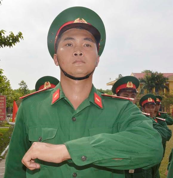 Thao trường đổ mồ hôi...