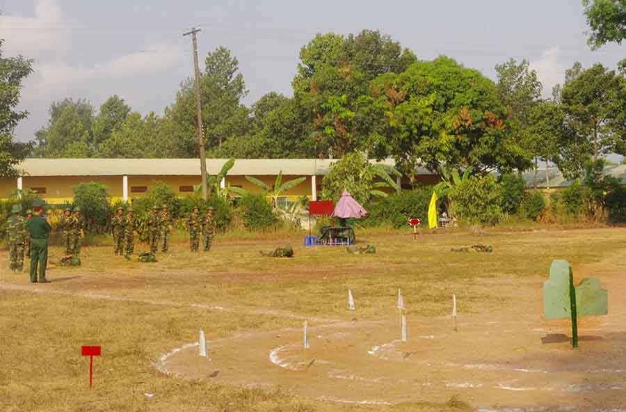 Tập huấn cán bộ chuẩn bị ra quân huấn luyện.