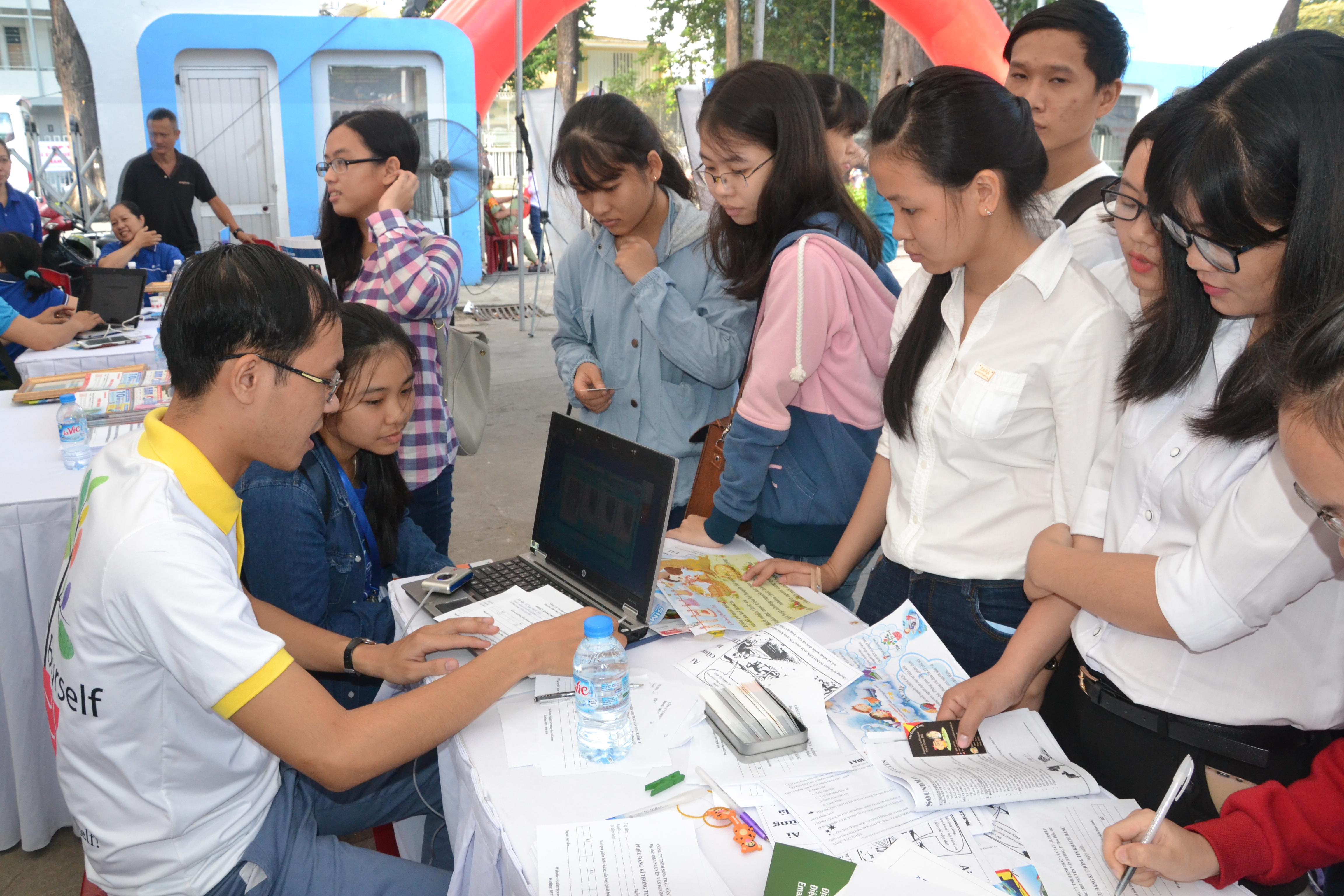 Tăng cường kết nối nhà trường, xã hội, doanh nghiệp