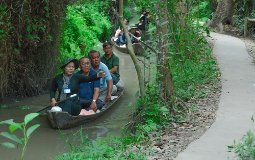Nỗ lực phát triển du lịch thành ngành kinh tế mũi nhọn