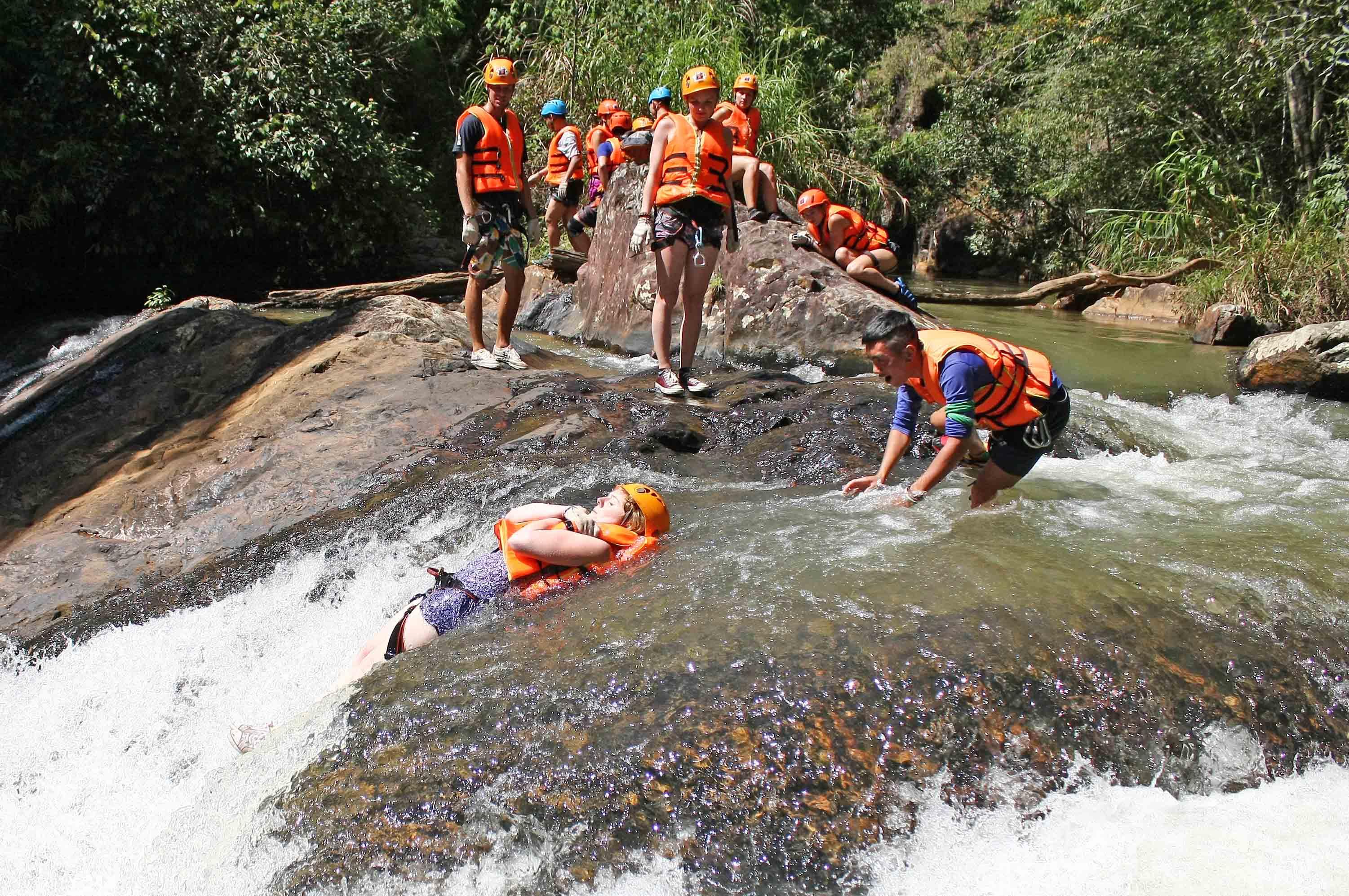 Để du lịch mạo hiểm bớt nguy hiểm